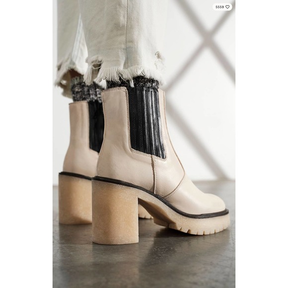 Free People James Chelsea Boots Bone White Size 8.5/39 NWT - Picture 7 of 12